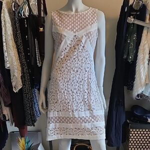 Muse Cream Lace Sheath Sleeveless Dress Fully Lined